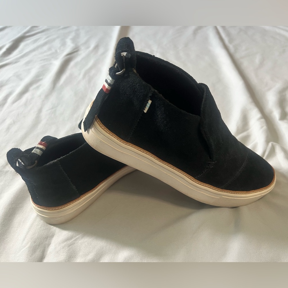 Toms “platform” sneakers